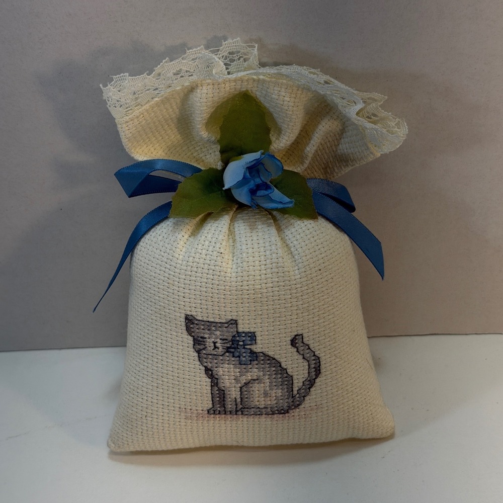 Sachet‎ Bag Cream Cross Stitch Cat Lace Ribbon Rose Cottagecore Unsented